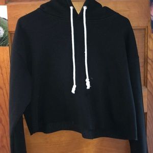CROPPED HOODIE